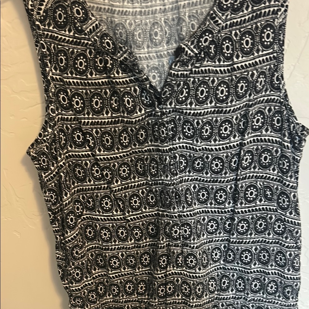LOFT Patterned Romper - Picture 3 of 5